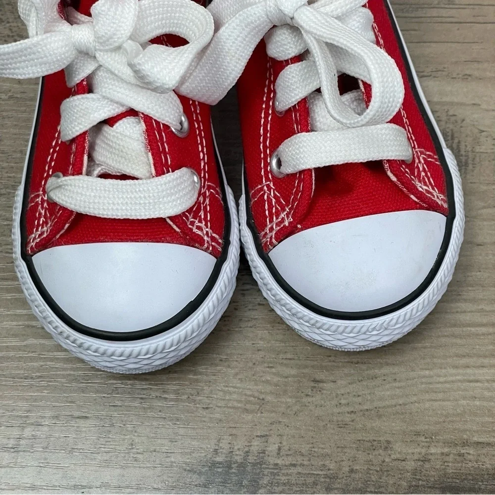 Kids sz 5 White and Red Checkered‎ High Top Canvas Sneakers Everyday Use